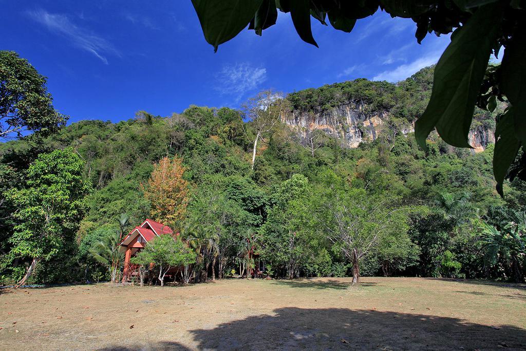 Langu Phupha Resort Satun Exterior foto